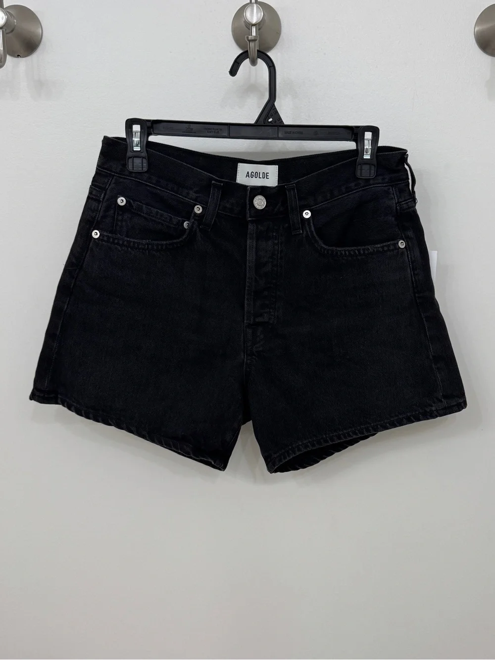 AGOLDE Parker Long Jean Shorts in Phase Black sz 27 4.5